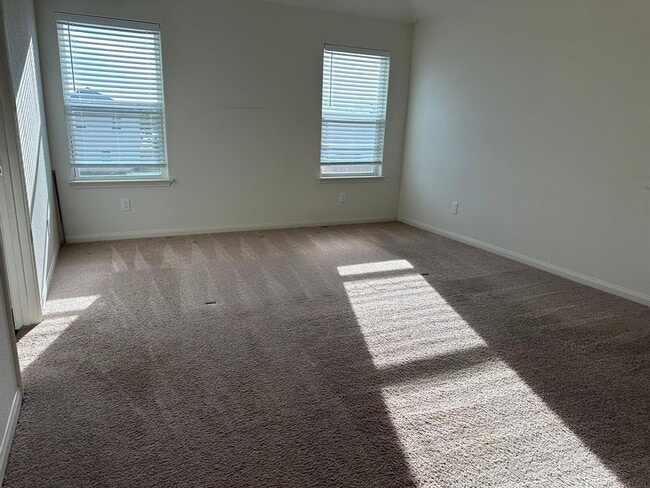 Building Photo - 225 Allington Cir