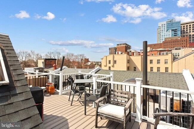 Building Photo - 3 Willings Alley