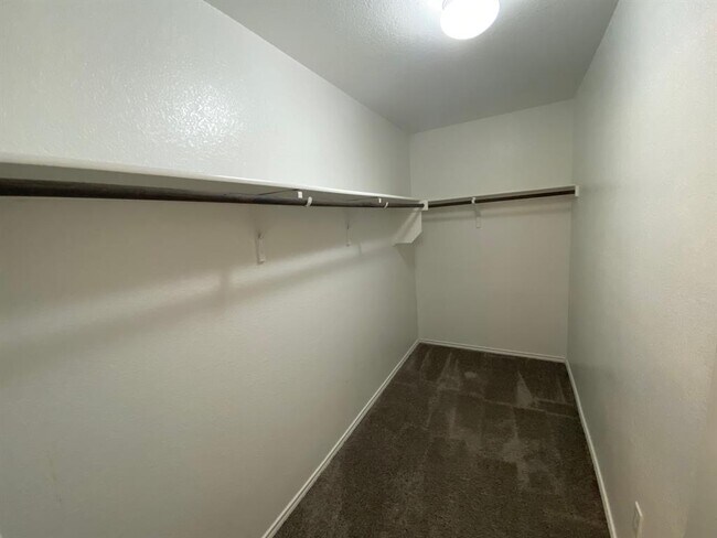 Building Photo - 97 Quarryman Dr