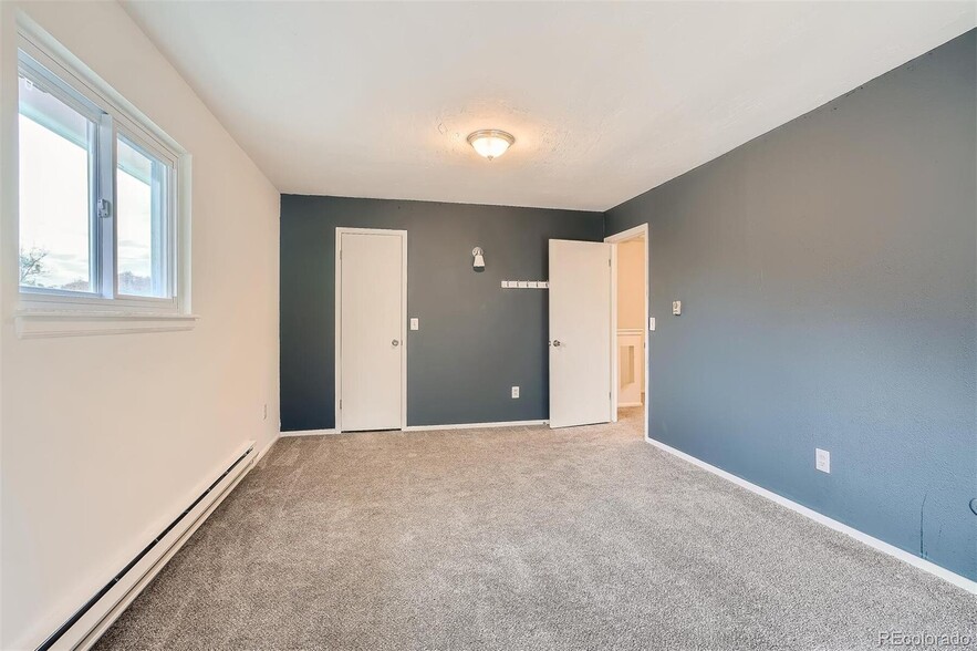 Larger Bedroom for Rent ($1100 - 2nd floor) - 1828 S Ammons St