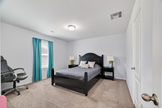 Building Photo - 2314 Trocadero Ln