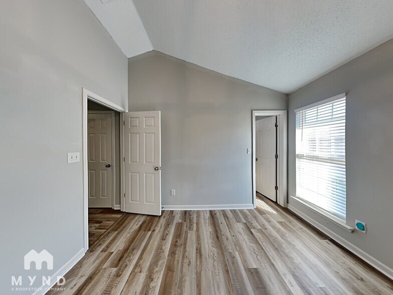 Building Photo - 2706 Dry Well Cove