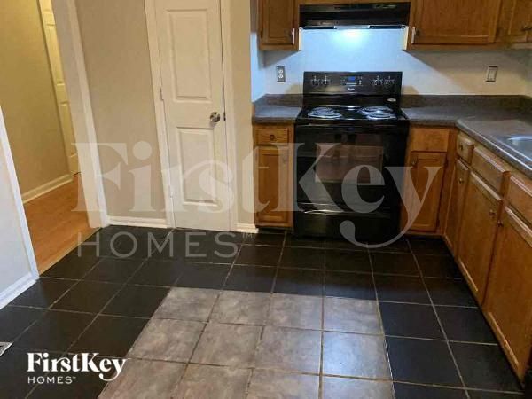 Building Photo - 6140 Littleton Dr