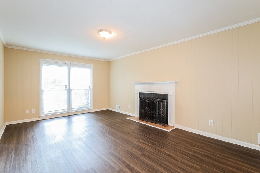 Building Photo - 3358 Creekway Dr