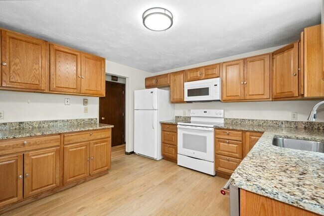 Building Photo - 11 Minuteman Way