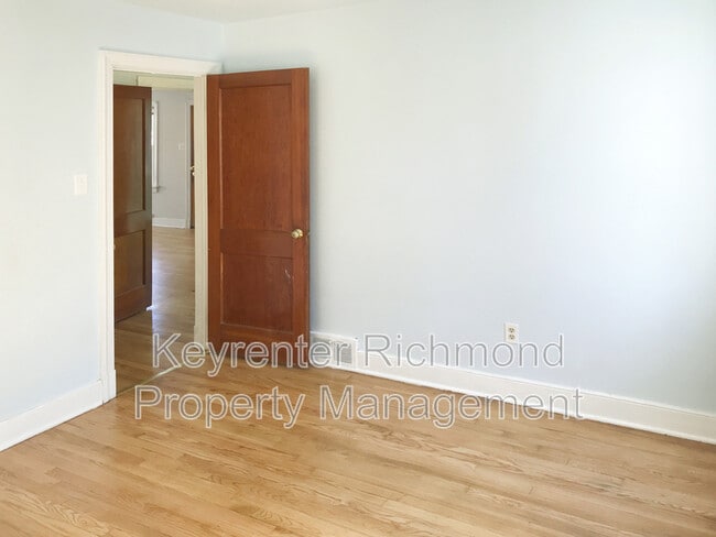 Building Photo - 7418 Wentworth Ave