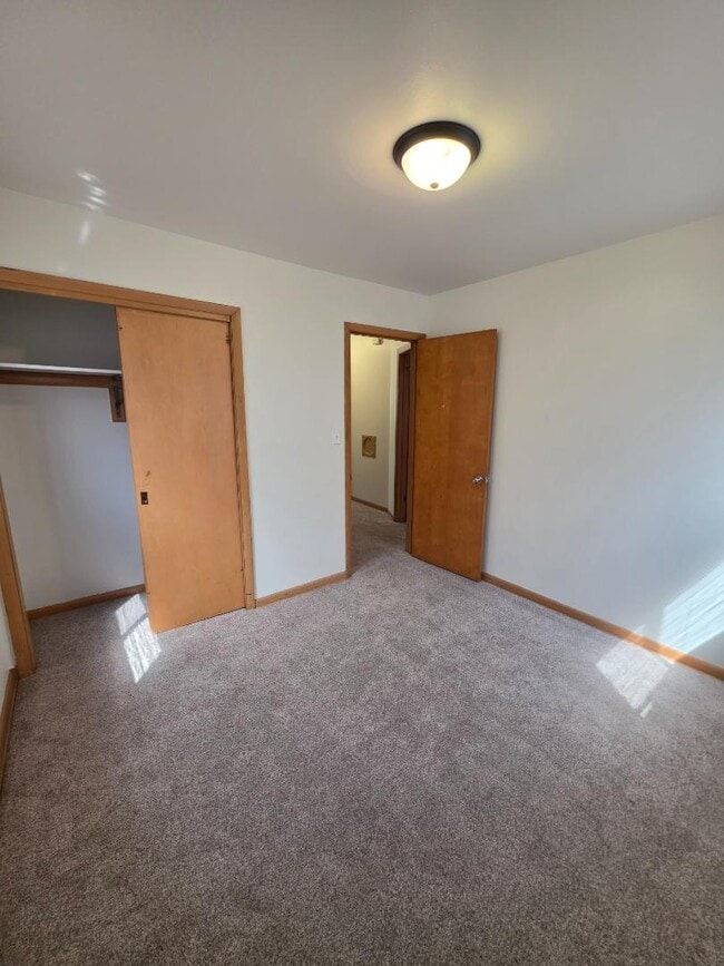 Building Photo - 8641 W Lapham St