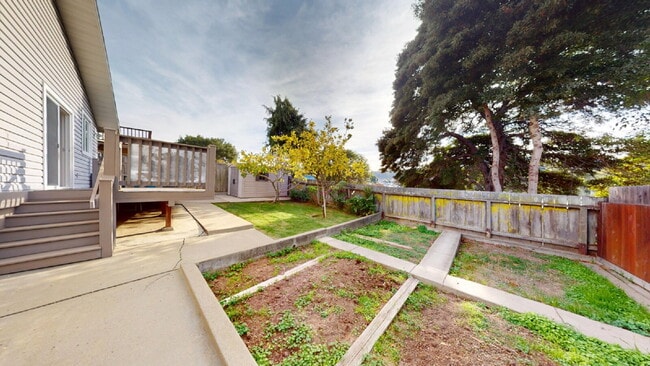 Building Photo - Modern Comfort Meets Everyday Convenience ...