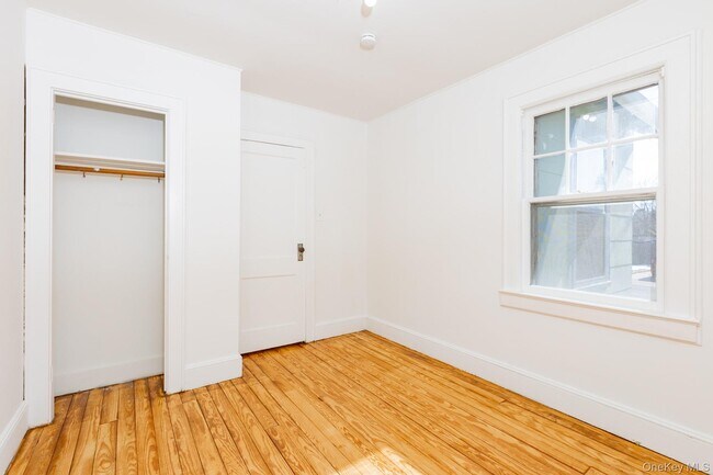 Building Photo - 160 Austin St