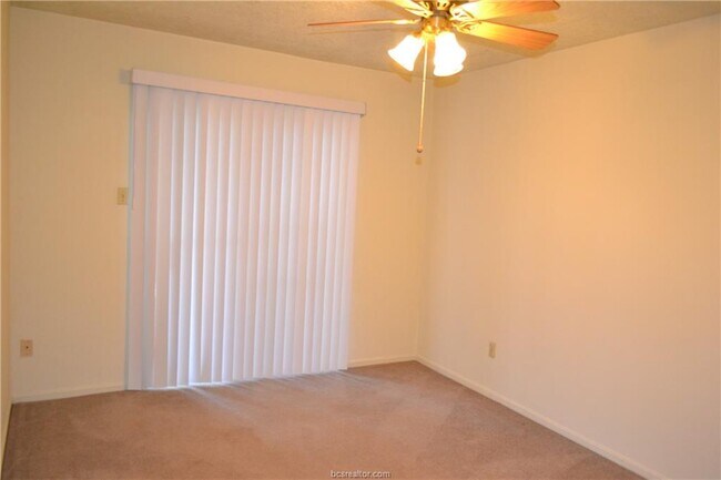 Building Photo - 3318 Bluestem Cir