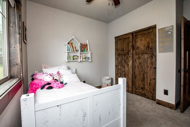 Building Photo - Glacier Ranch Home Available August 1