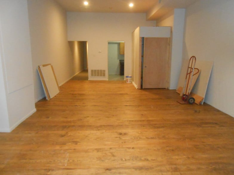 Building Photo - 2013 Walnut St