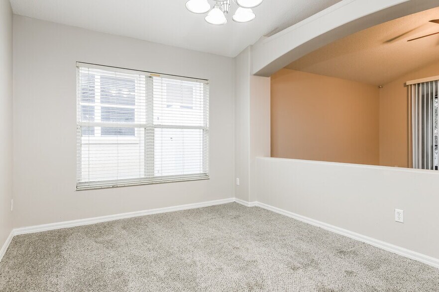 Building Photo - 1140 Stoneham Dr