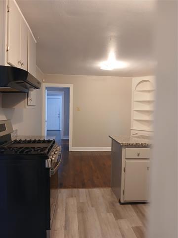 Building Photo - 319 W Clarendon Dr