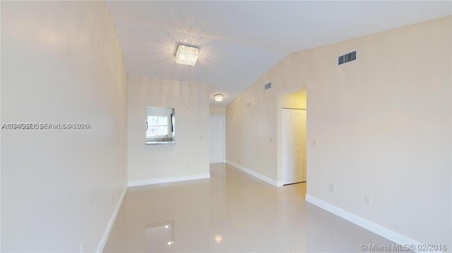 Building Photo - 240 NW 114th Ave