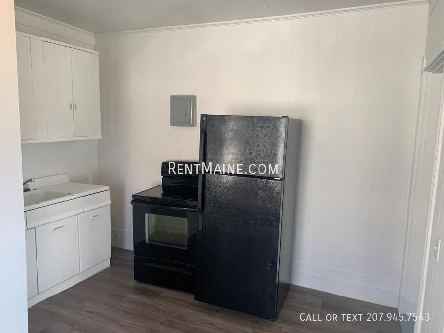 Building Photo - 97 Center St