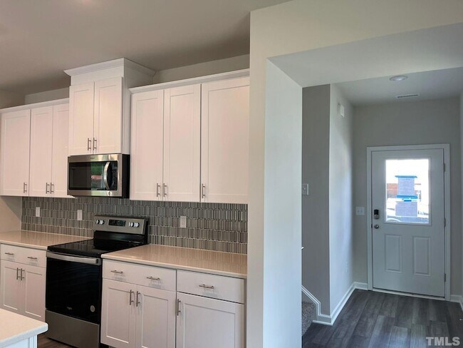 Building Photo - 312 Joneshaven Dr