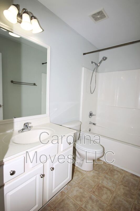 Building Photo - 689 Flintrock Dr