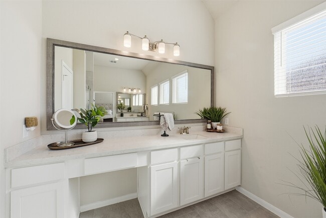 Building Photo - 6618 Nichols Lndg