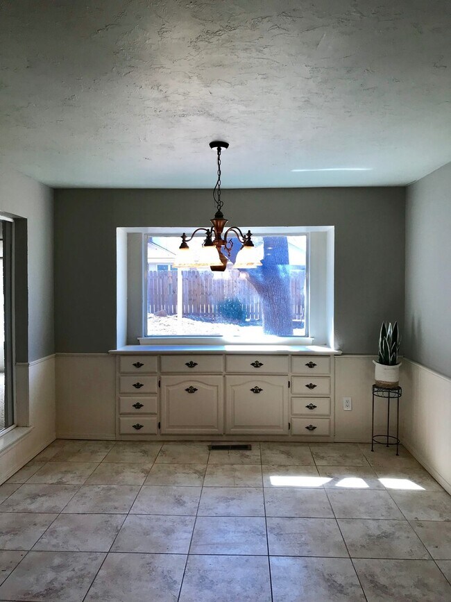 Building Photo - Updated 4 Bedroom Home in Harvest Hills
