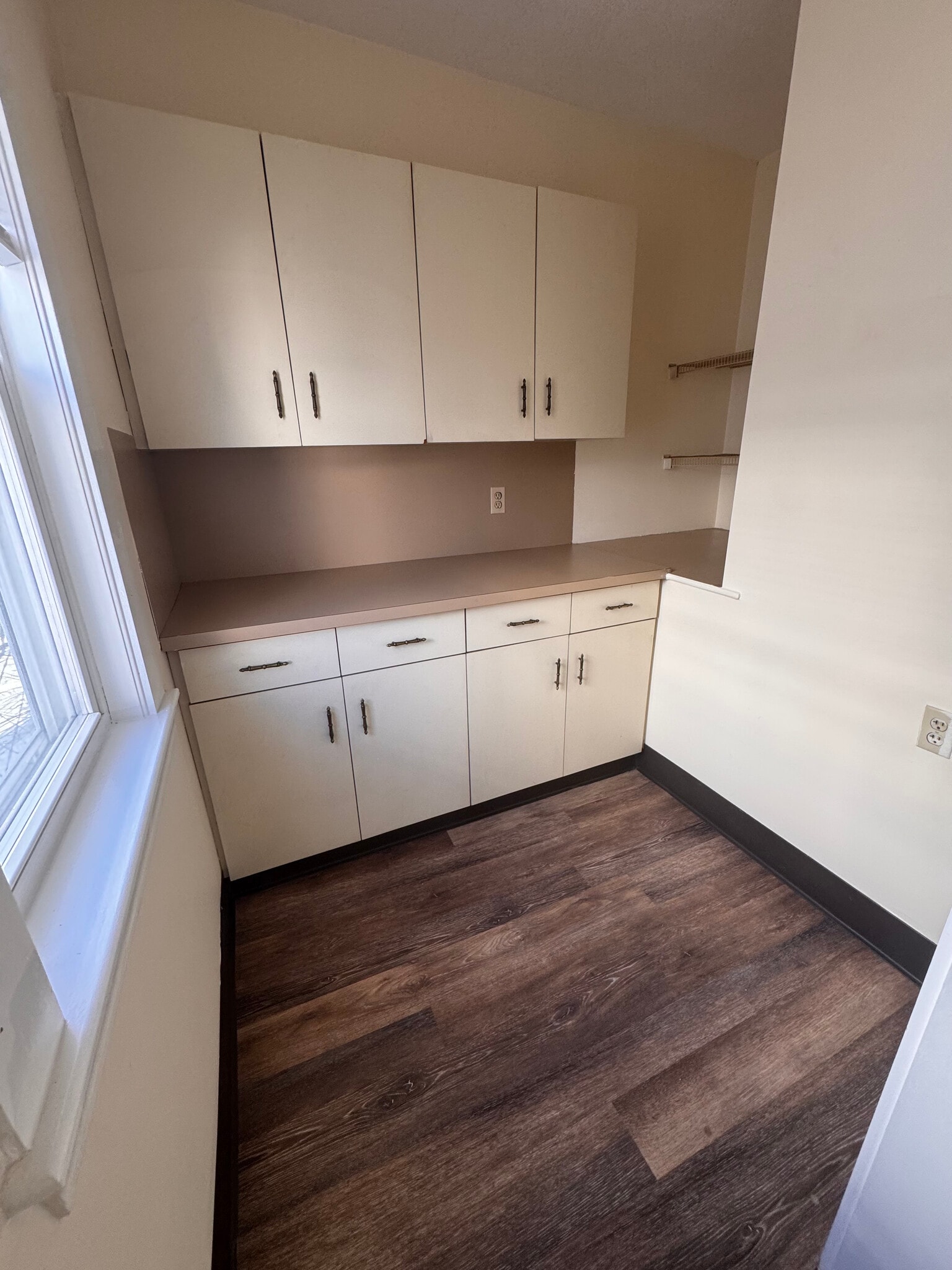 pantry - 197 Sheridan Ave