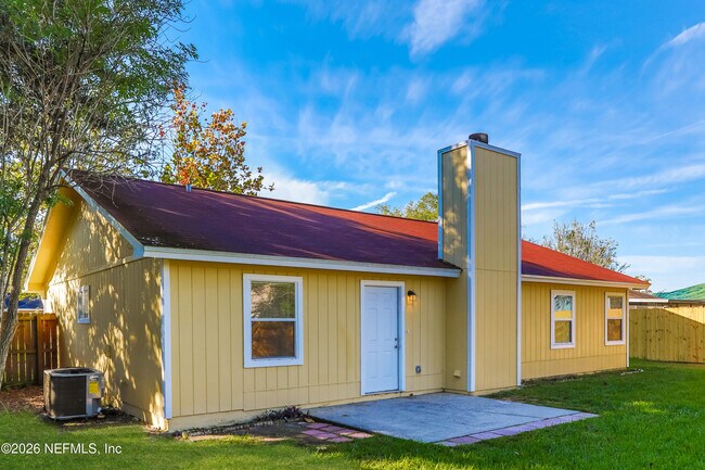 Building Photo - 7710 Pepper Cir W