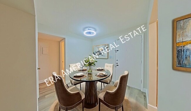 Building Photo - 613 Colonial Dr