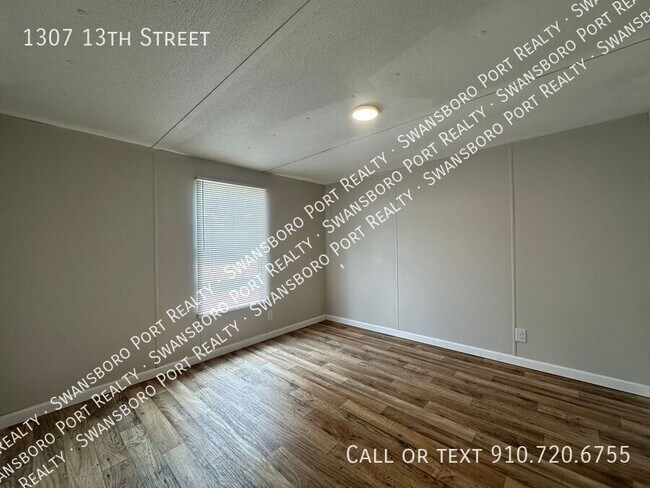 Building Photo - 1307 13th St