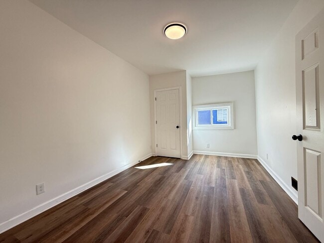 Building Photo - 3 bed 1 bath Dayton, KY