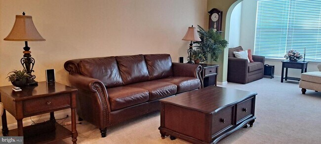 Building Photo - 10425 Starlight Pl