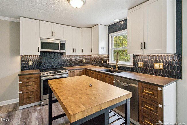 Building Photo - 7713 Charring Cross Ln