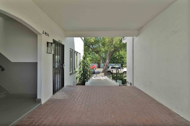 Building Photo - 2452 W 18th St