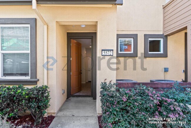 Building Photo - 5572 Campbell Ln