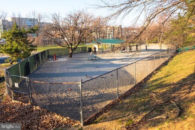 Building Photo - 4859 S 28th St