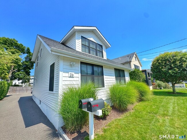 Building Photo - 26 Lounsbury Ave