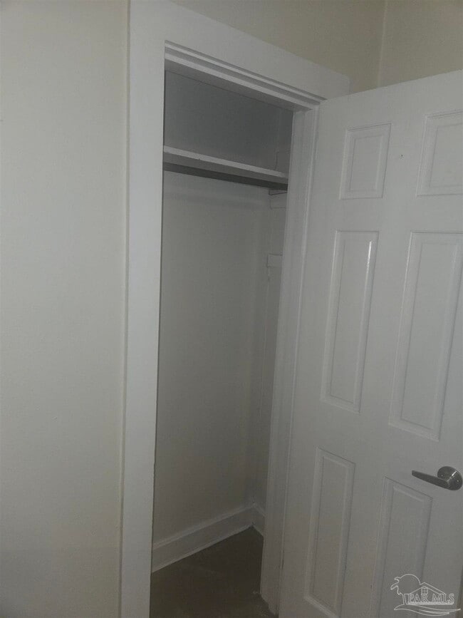 Building Photo - 515 N Barcelona St