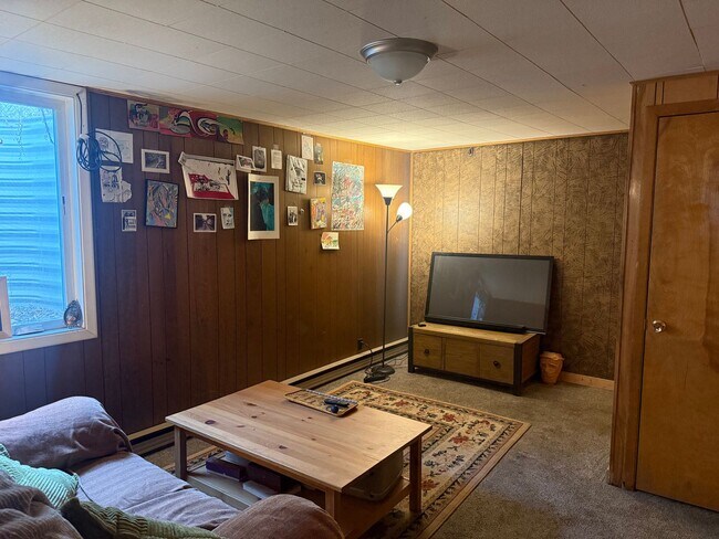 Building Photo - 2 Bed 1 Bath in Bozeman