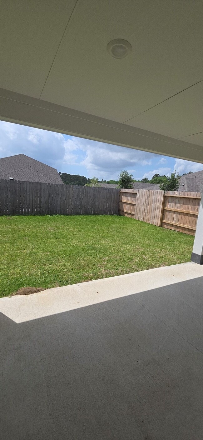 Building Photo - 271 Charles Rdg Dr