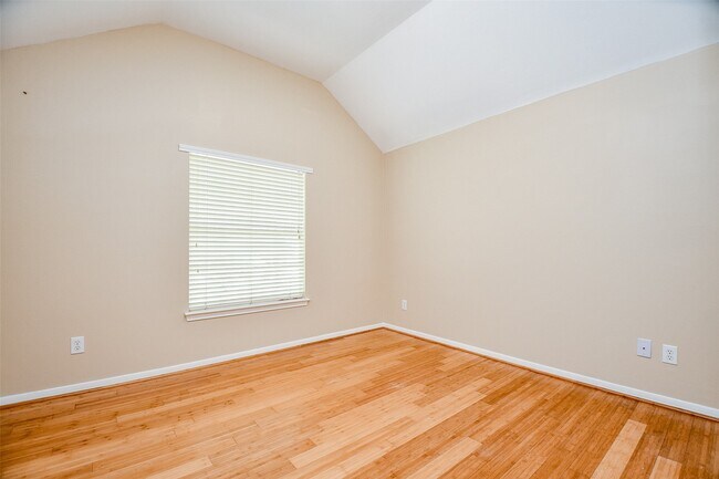 Building Photo - 12307 S Shadow Cove Dr