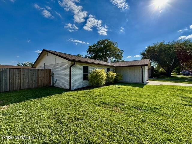 Building Photo - 1747 Papaya Dr N