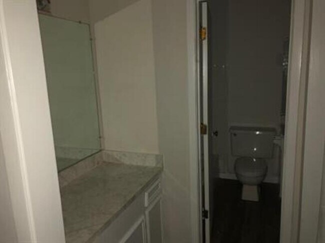 Building Photo - 539 Woodland Hills Pl