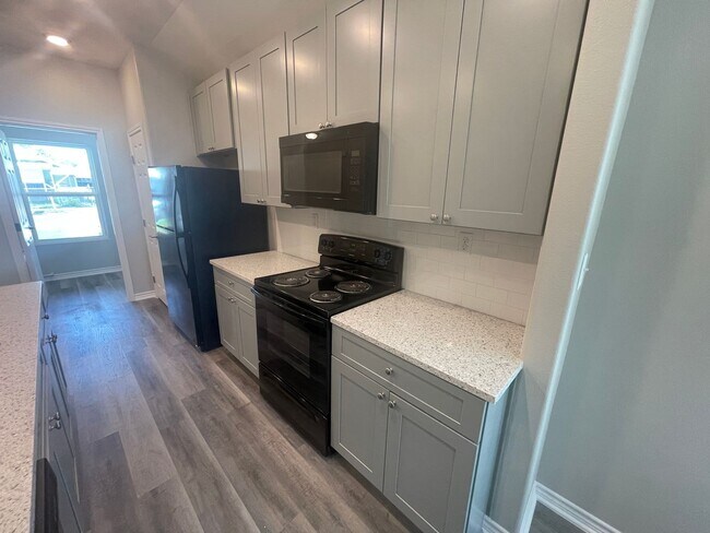 Building Photo - New home