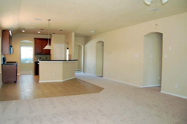 Building Photo - 30415 Deleon Fields Dr