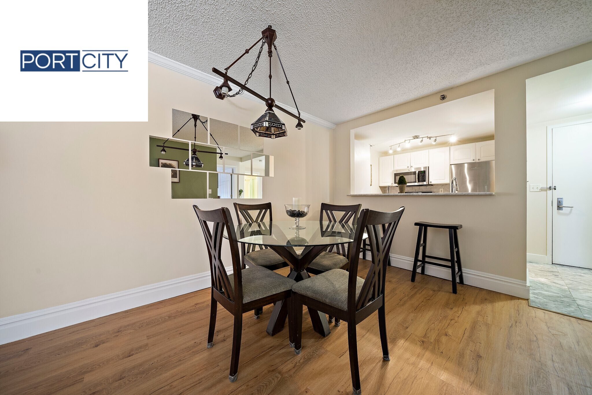 Building Photo - 15 N Beacon St