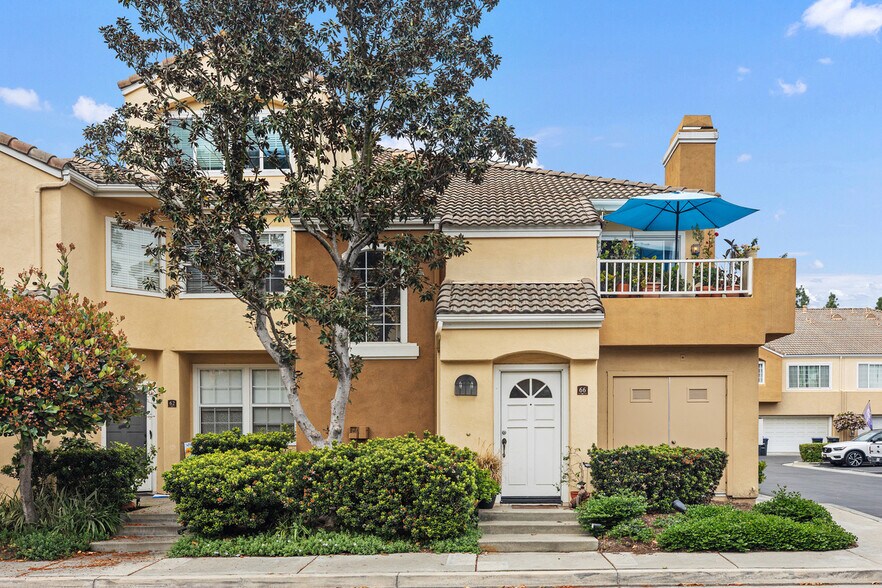 Building Photo - 66 Sandcastle