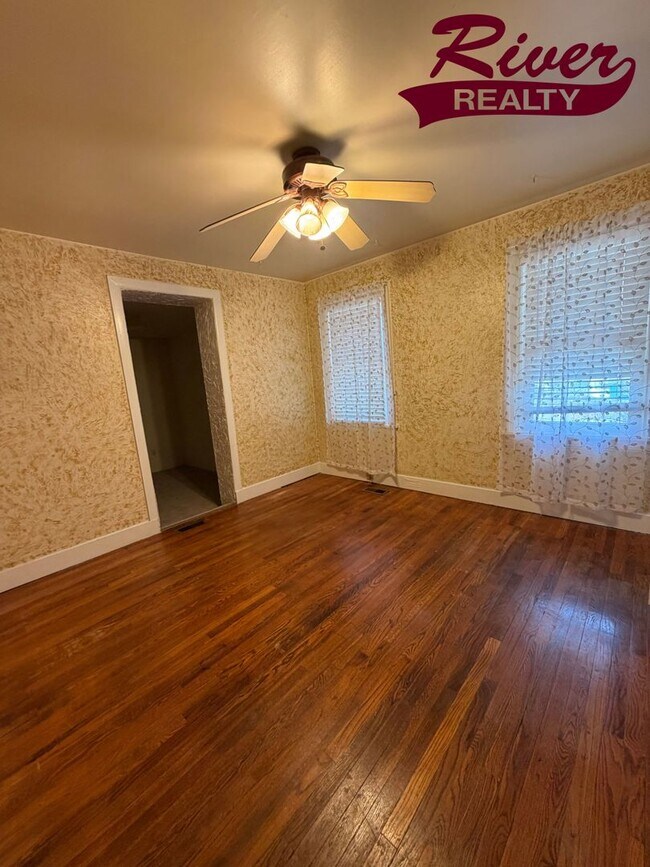 Building Photo - Brick home in Augusta!