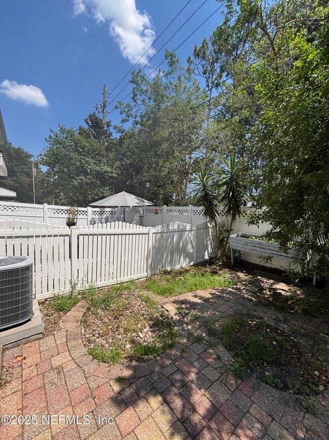 Building Photo - 419 Southern Branch Ln