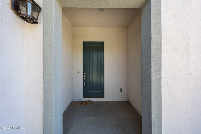 Building Photo - 17383 W Guthrie St