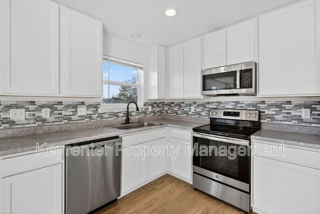 Building Photo - 112 Deer Grv Ct