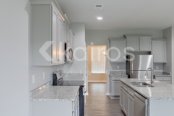 Building Photo - 101 Silver Maple Ln